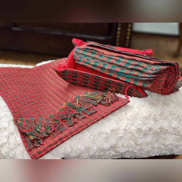 Table runner set - Picture 6 of 7